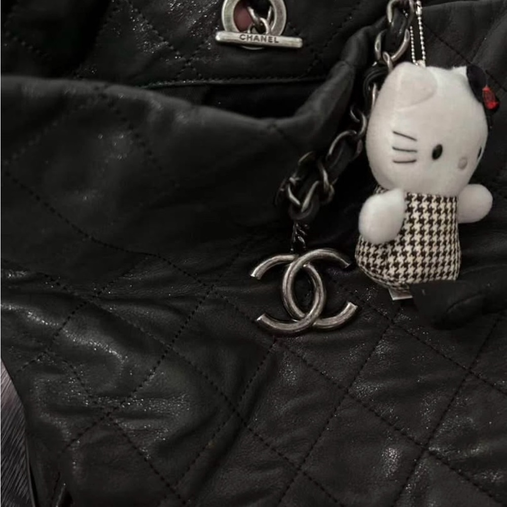 CHANEL Matelasse Chain Shoulder Chain Bag - Picture 4 of 7